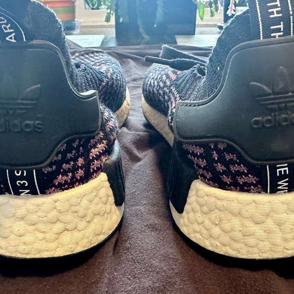 Adidas NMD R1 STLT Primeknit  'Core Black/Grey Four/Solar Pink' men's size 13 - Picture 7 of 7